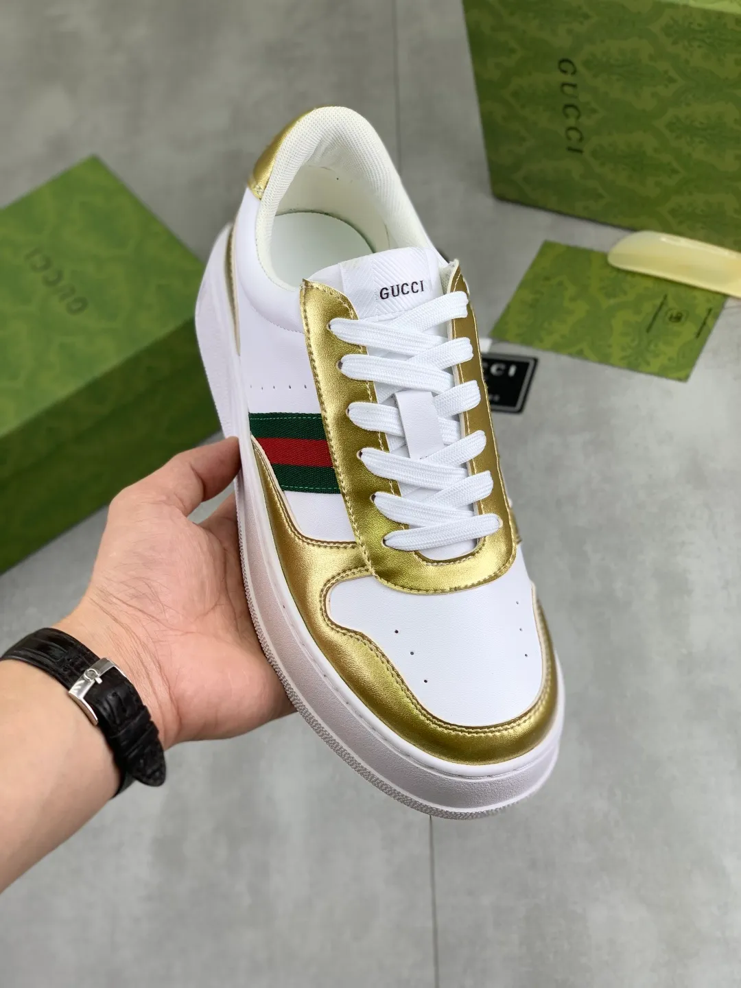 Men's shoes 💰P400💰【New model】 🆘 The latest model from Gucci official website 🎁 Classic casual and fashionable men's shoes 👟 Hot model 💥 Simple and elegant style, exclusive for trendy men. Unique latest brand elements from the official website 👑 Original Gucci decoration, fashionable and generous, made of original soft calfskin fabric ➕ Comfortable soft pigskin lining ✅Wear-resistant rubber outsole specified on the official website_Full elasticity, classic model taken in real life🎬Color: 5️⃣colors available😍Number: 38-44 (45 46 customized)